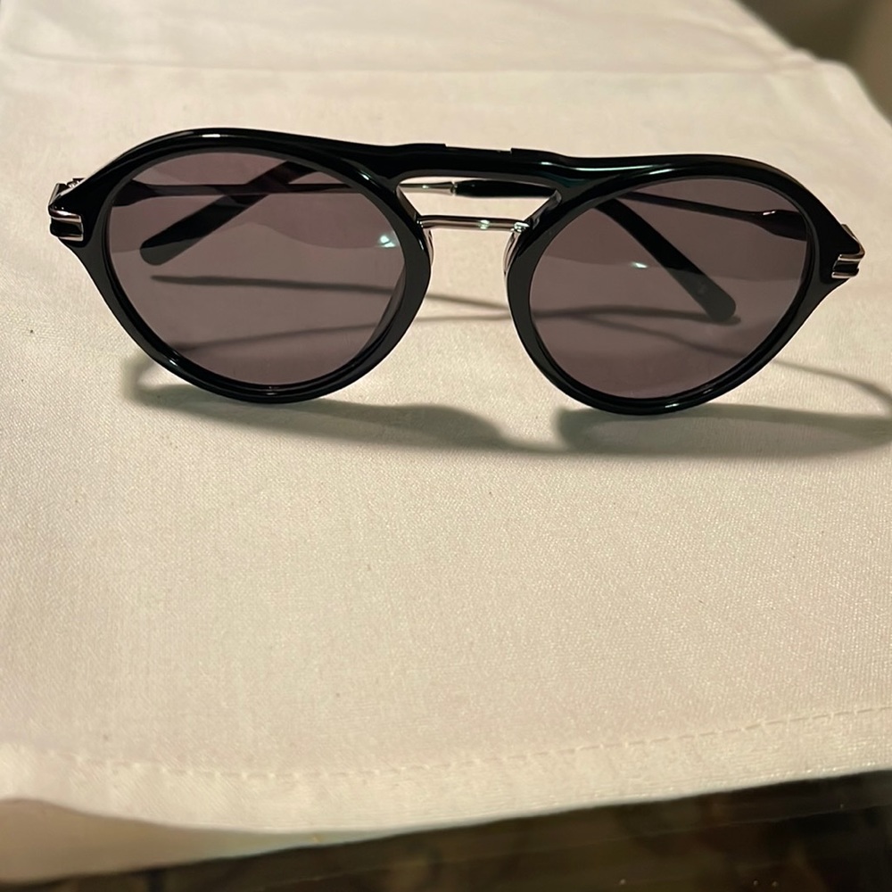 MONT BLANC 228 lenses by ZEISS Polarized. Black/chrome frames & bridge.So Chic
